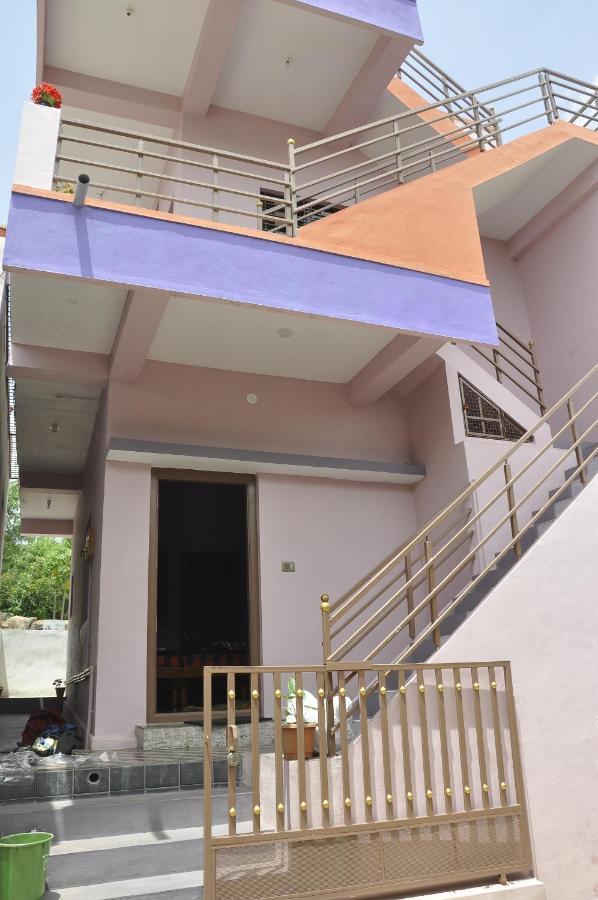 Classic Homestay Hampi Zewnętrze zdjęcie